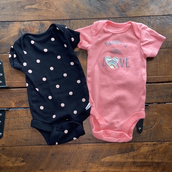 ❤️ Child of Mine by Carter’s Bundle of Newborn Onesies #145 - Picture 3 of 9